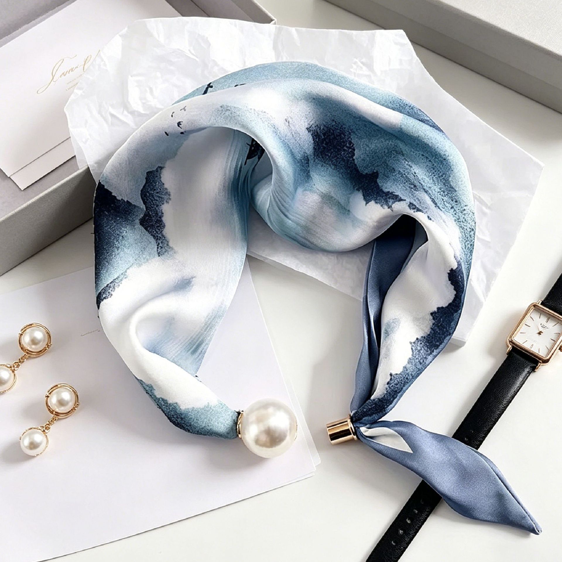 Luxury Knight Pearl Magnetic S - огляд і ціна Ascot Neck Scarf