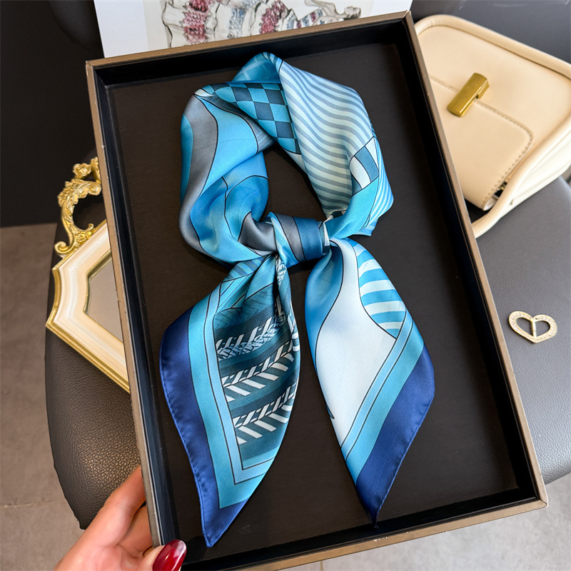 2026 New Geometry Print Silk S - огляд і ціна Ascot Neck Scarf